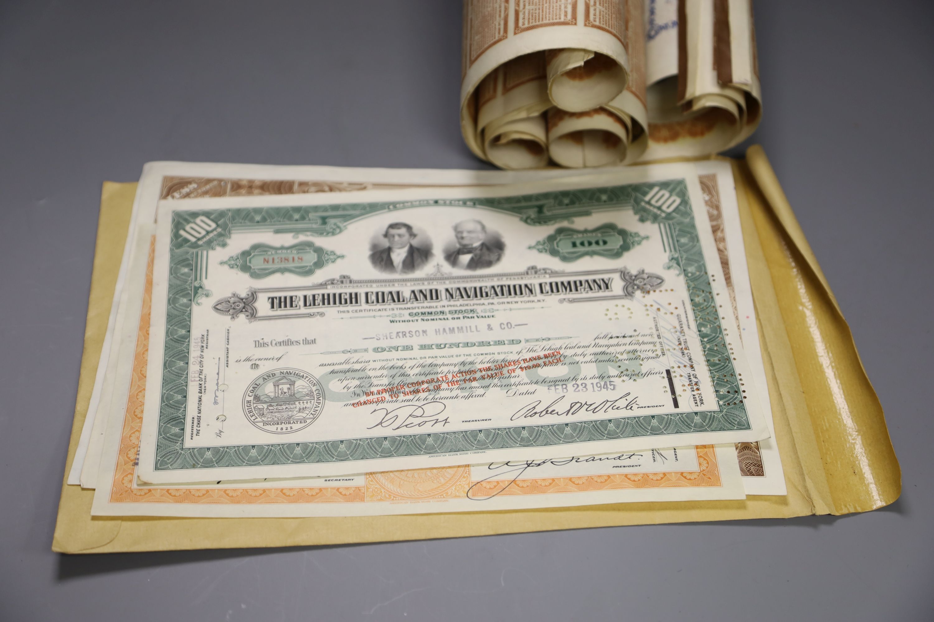 Eight Chinese bond certificates and 4 American bond certificates